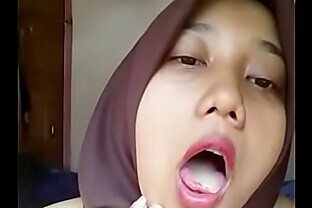 Indonesian Malay Hijabi Horny 02